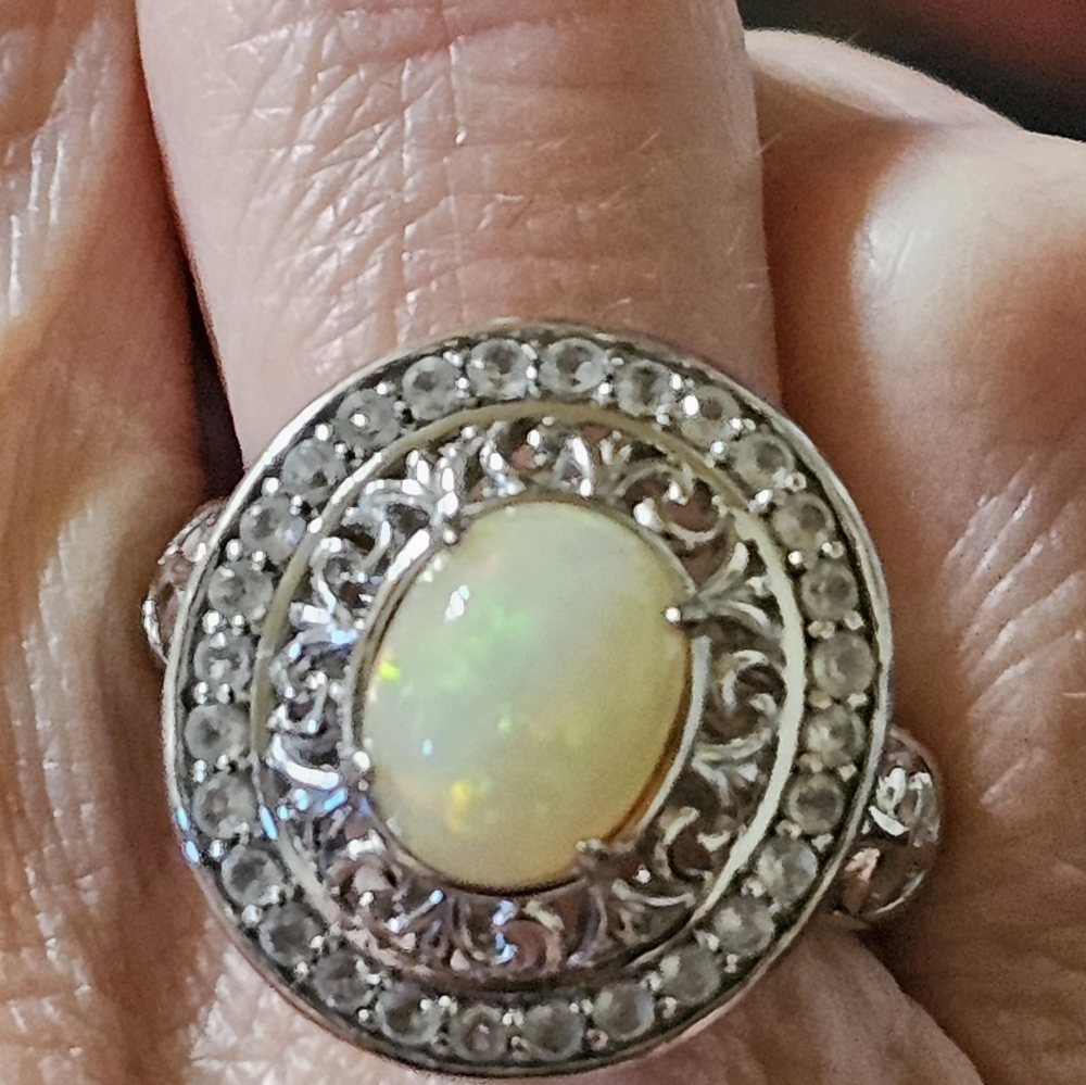 Genuine Victoria Wieck Welo Opal & White Topaz Ring Size 9! - Picture 11 of 14